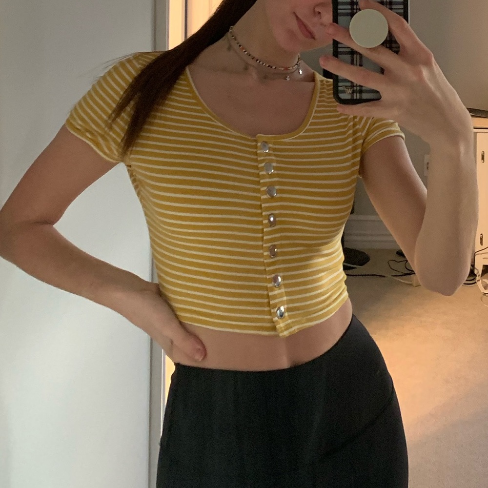 yellow stripped crop top